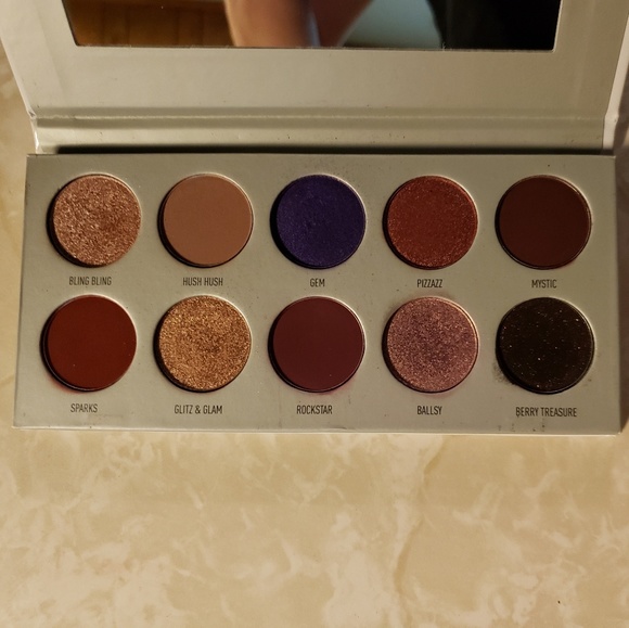 Jaclyn Hill - Picture 1 of 1